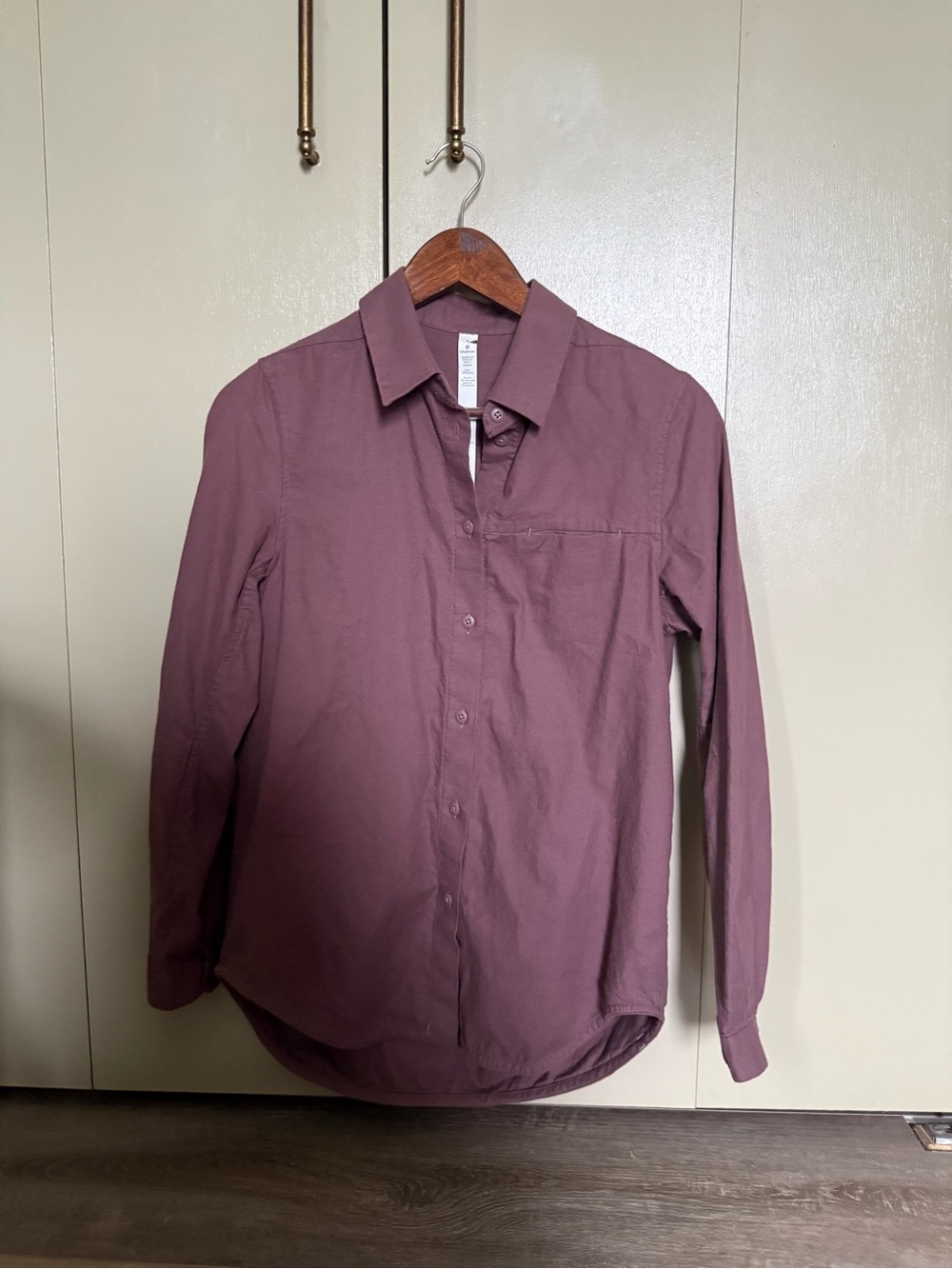 Lululemon Cotton Button Down Shirt Mauve Size 4 NWOT